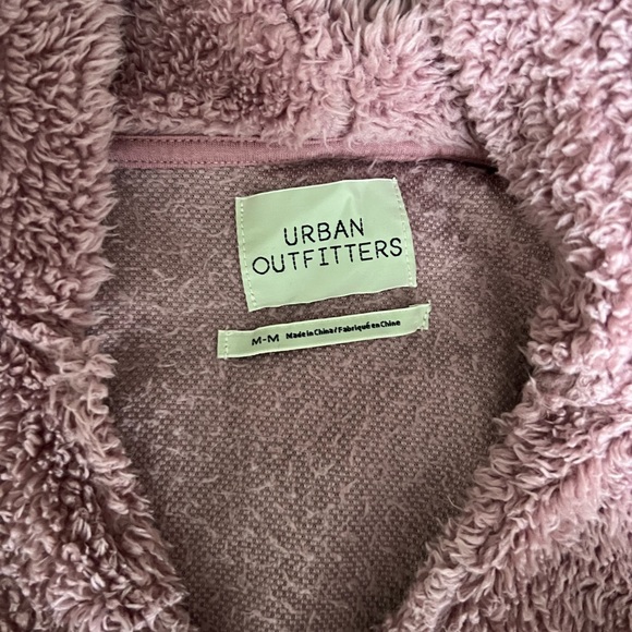 Fuzzy jacket - Picture 3 of 3